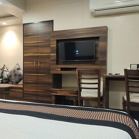 Hotel Rang Mahal Near Jaipur International Airport Exterior foto