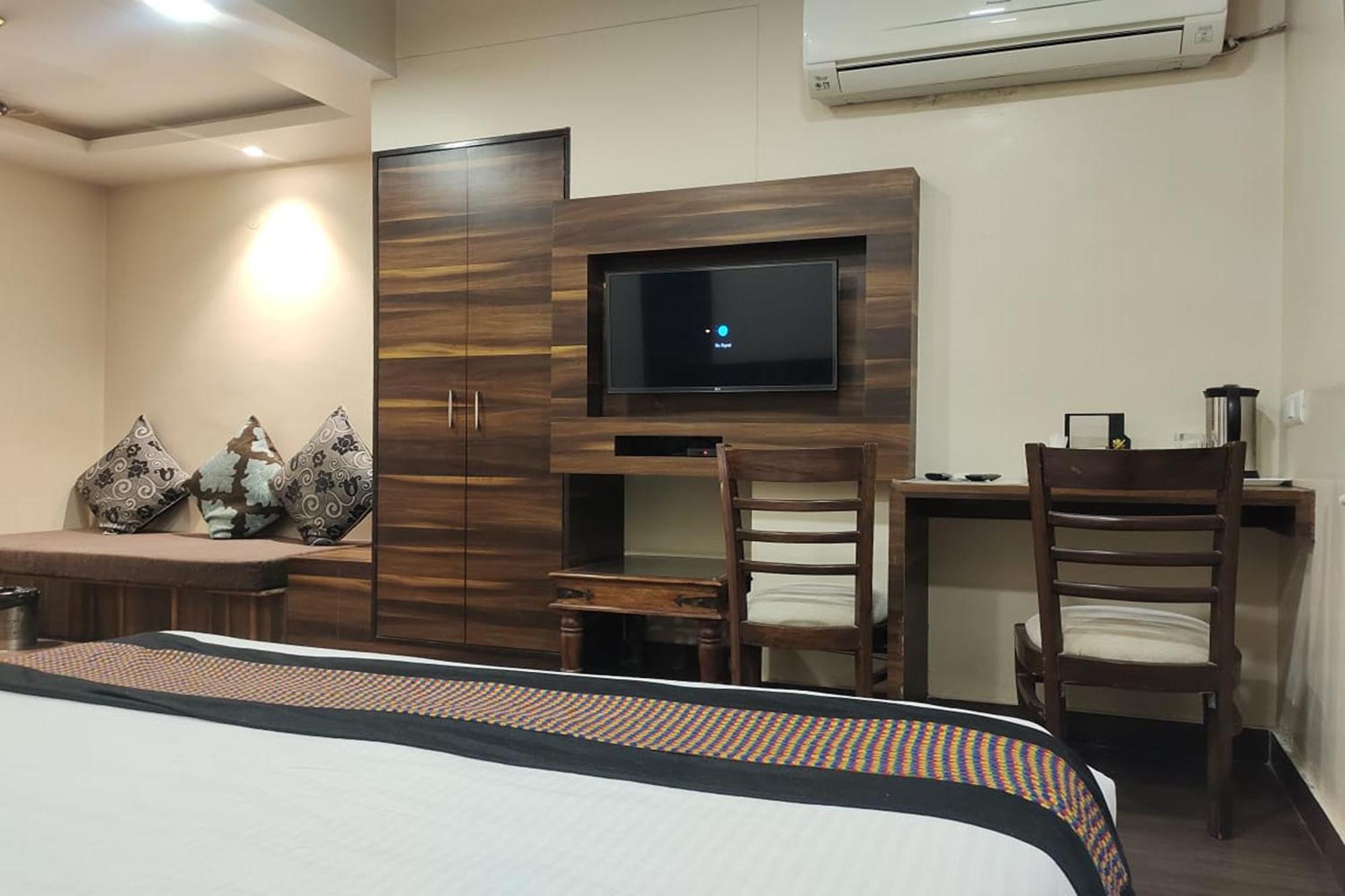 Hotel Rang Mahal Near Jaipur International Airport Exterior foto